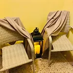 Free Garage Parking, Ac And Bikes In The Downtown